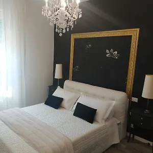 Aurora Flowers - Two And Free Parking Near Center And Train Station Appartement